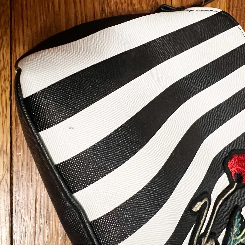 Nordstrom Cosmetic Bag NWOT Black White Striped with Bold Floral Print - Image 4
