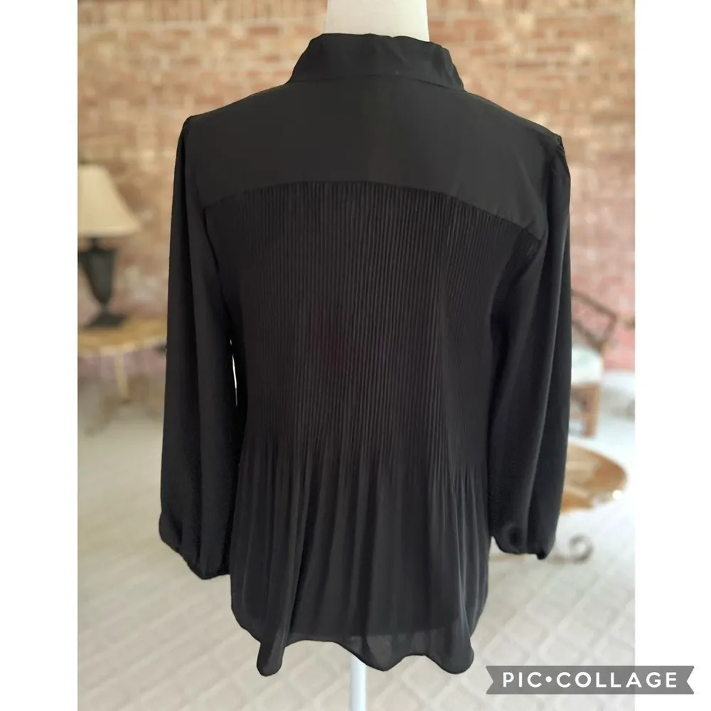 Adrianna Papell  Black Pleated Tie Front Blouse NWT S - Image 10