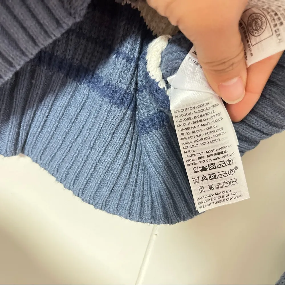 Levi's  Sweater Cropped Blue Stripped Women’s Size XS - Image 5