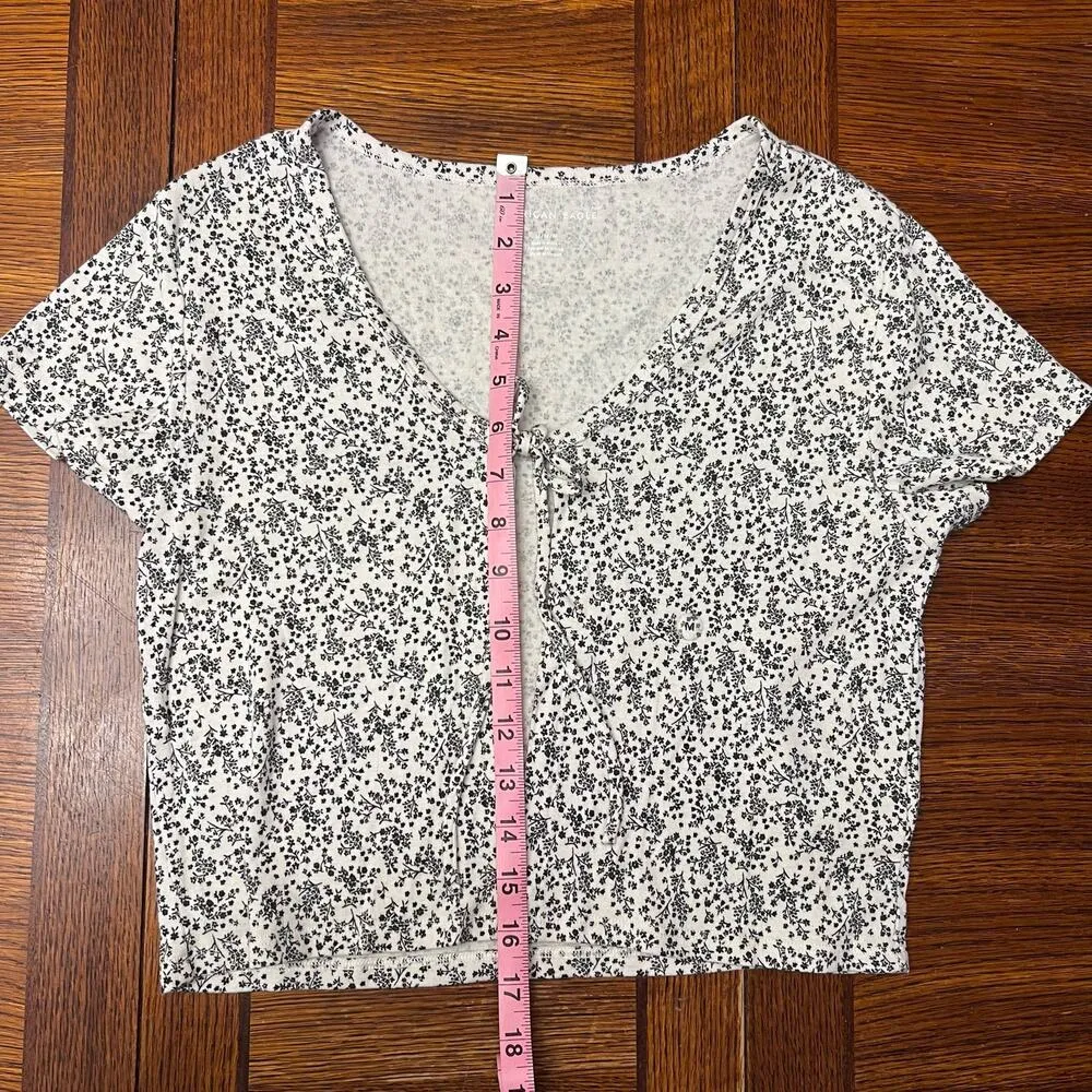 American Eagle AE Mini Floral Tie Front Tee Short Sleeve Top Medium Boho Trendy White - Image 11