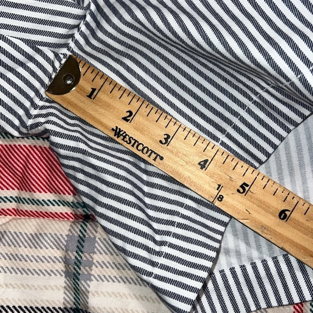 Old Navy size 12 womens every day short blue white striped belt loops & pockets - Image 5