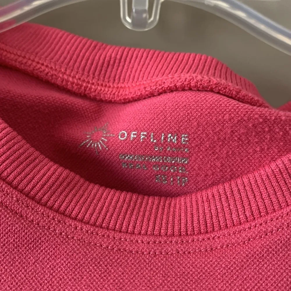 AERIE OFFLINE PINK CROPPED ATHLETIC TOP XS - Image 2