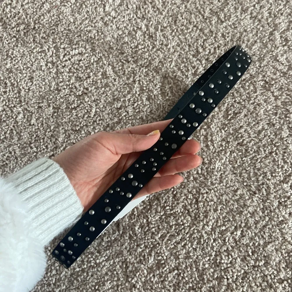 faux leather studded belt. Xs - Image 10
