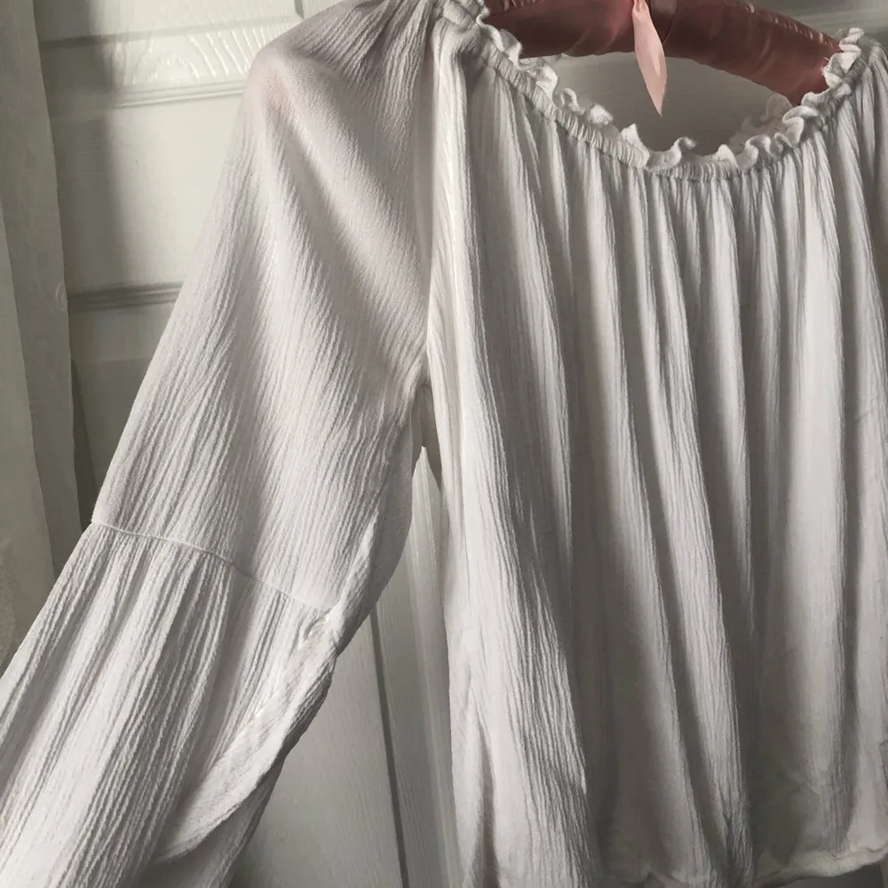 off the shoulder crop top, size small - Image 4