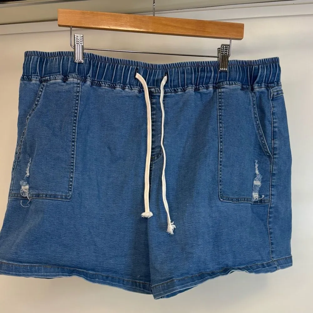 NWOT Callie Denim Shorts 3x - Image 3