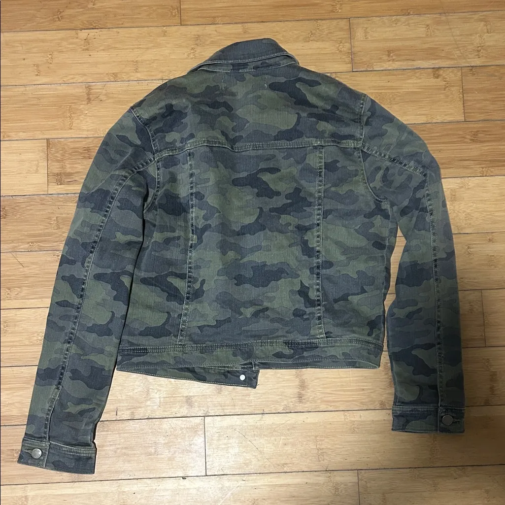 Women's Camouflage Denim Jacket Green Size M - Image 3