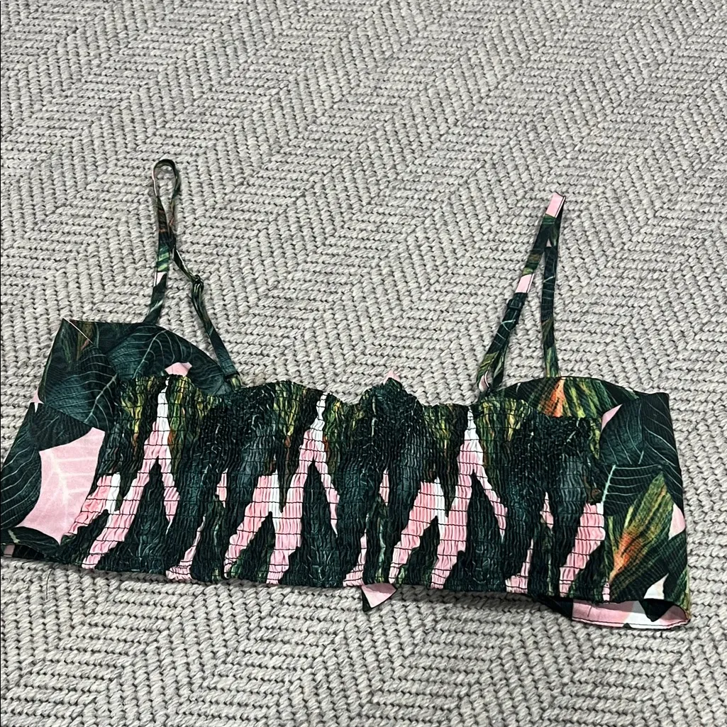 Tropical Leaf Print Camisole Size M - Image 4