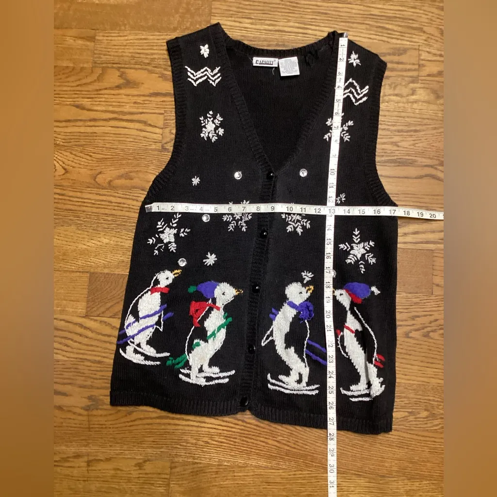 Capacity sweater vest. Winter Penguin scene. Size Medium Black - Image 4