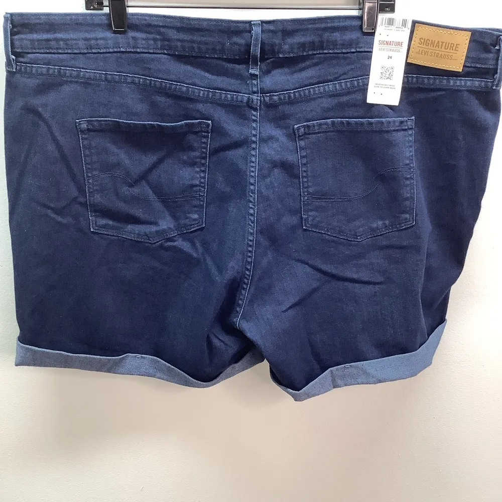 Signature by Levi Strauss Size 24 Dark Blue Mid Rise Jean Shorts. New W/Tags. - Image 5