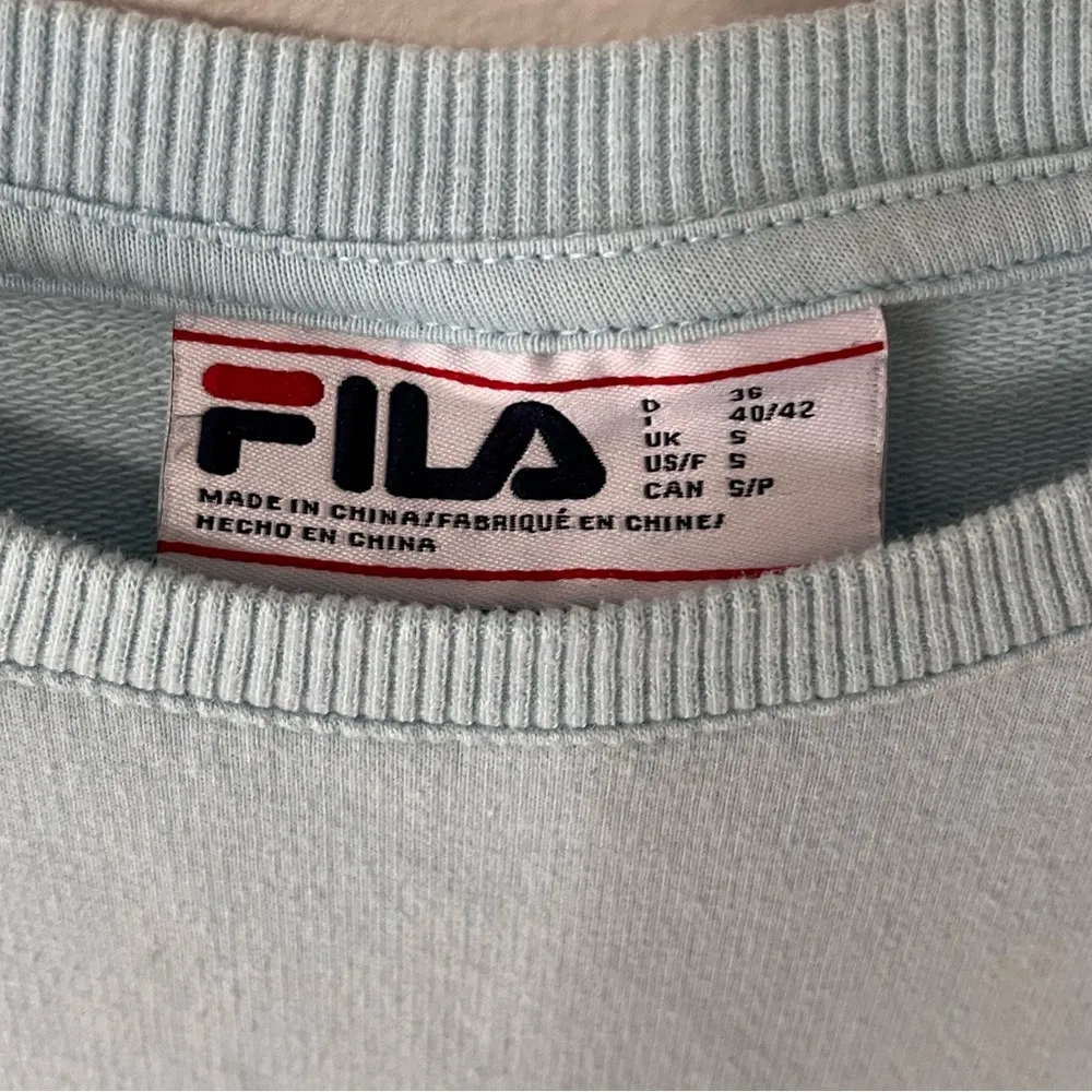 FILA Vintage Pullover Crewneck Sweatshirt Baby Blue Pockets Unisex Sz S - Image 4