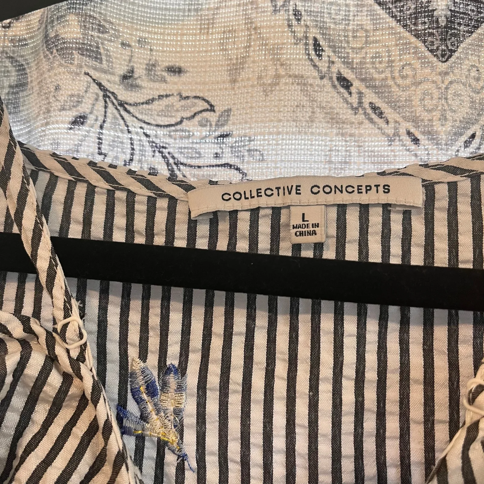 Collective Concepts Floral Stripe Off Shoulder Top Size Large‎ - Image 7