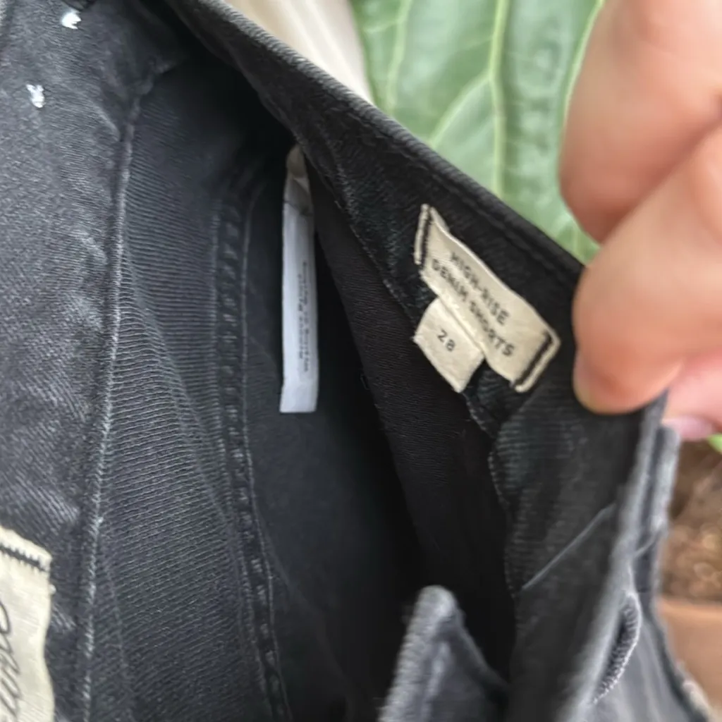 Madewell Black High Rise Buttonthrough Raw Hem Exposed Button Cutoff Shorts - Image 6