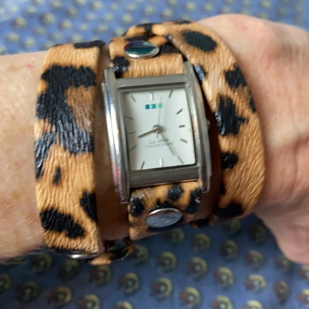 La Mer animal print wrap watch in perfect shape - Image 4