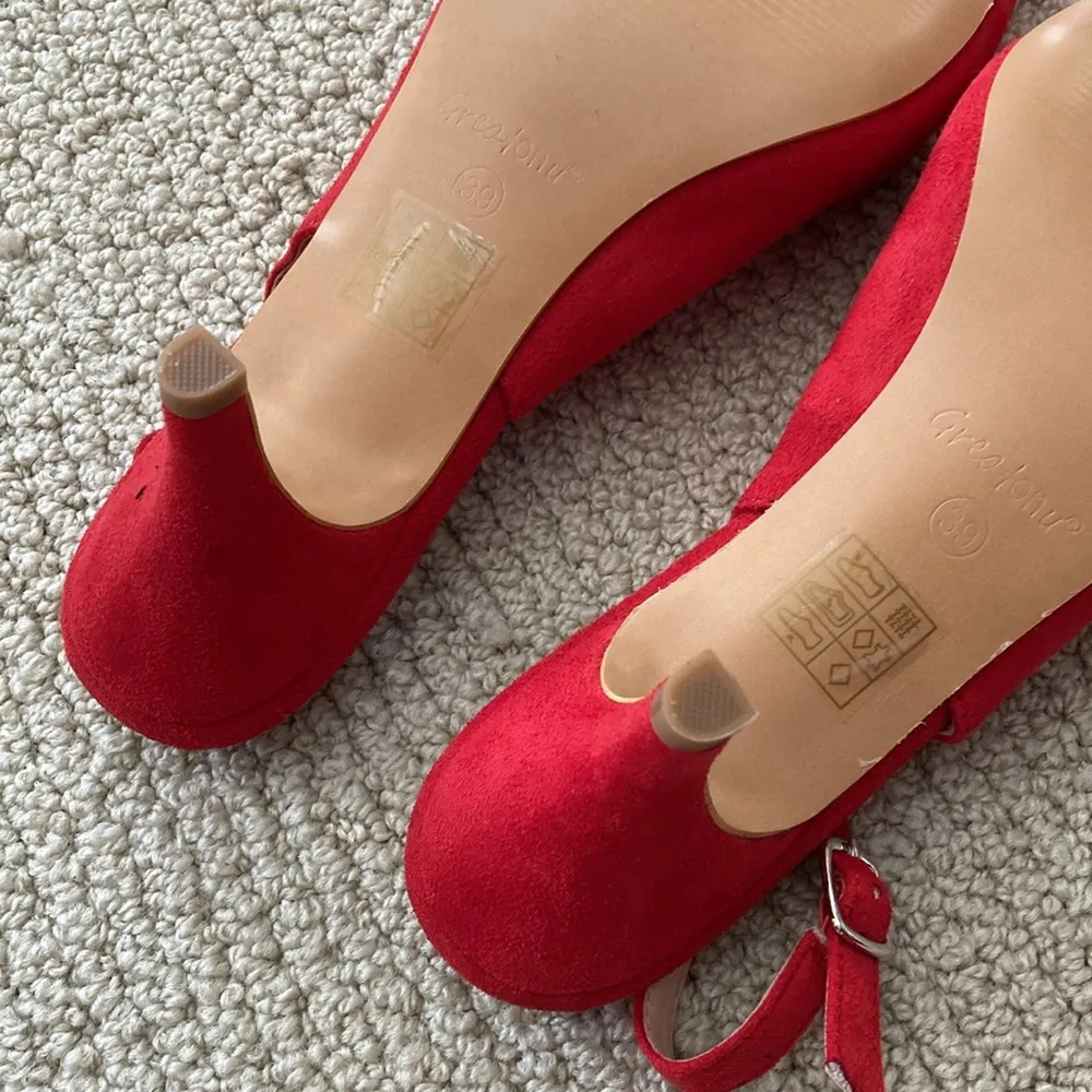 NEW Greatonu Bright Red Women’s Kitten Heels Suede Leather Size 39 Shoes NWOB - Image 10