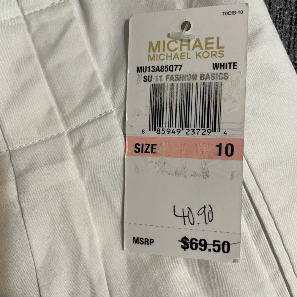 Michael Kors Women’s White Shorts Size 10 - Image 11