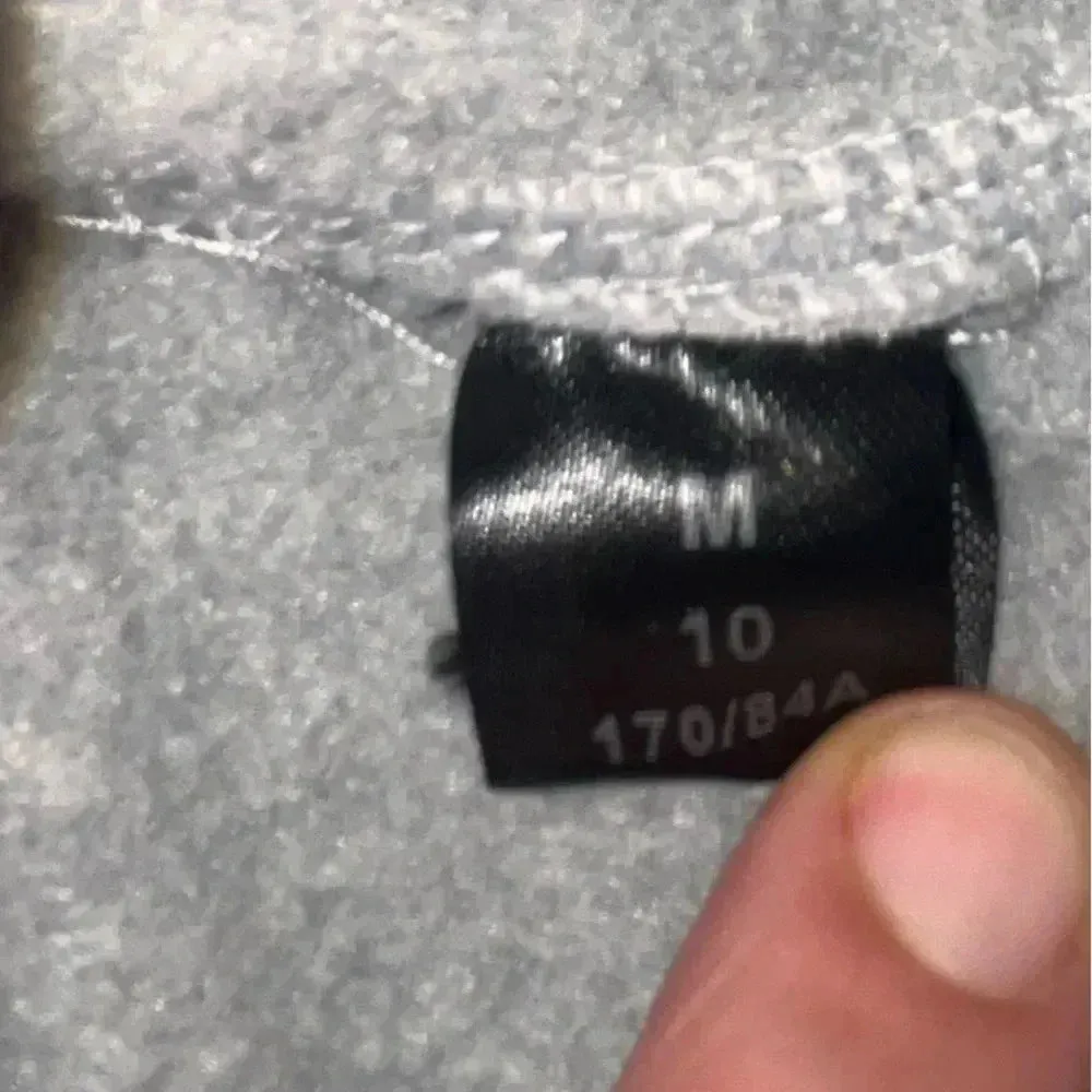 Shawn Mendes Grey Tour Hoodie Sz Medium - Image 8