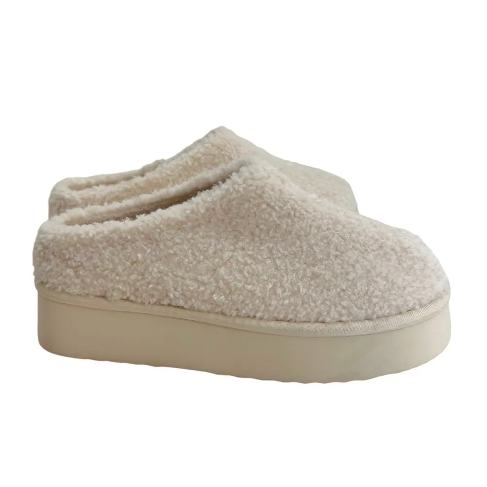 Beach by Matisse Low Key Slippers in Ivory Size 7 - Image 2