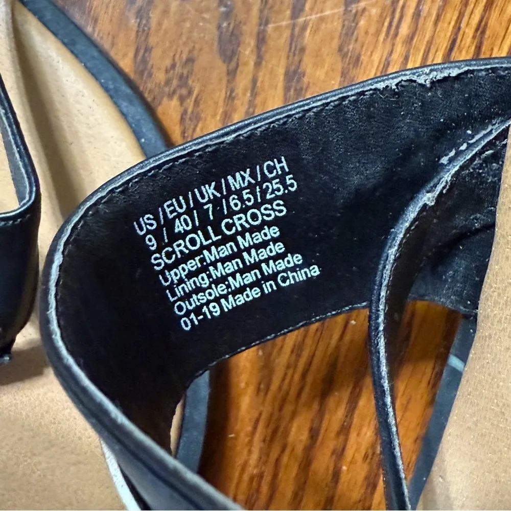 Kenneth Cole Reaction Black Strappy Sandals Size 9 - Image 3