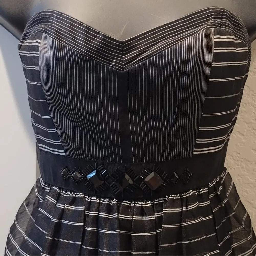 BCBG MAX AZRIA Strapless Prom evening Cocktail Party Black Dress women's Size 8 - Image 3