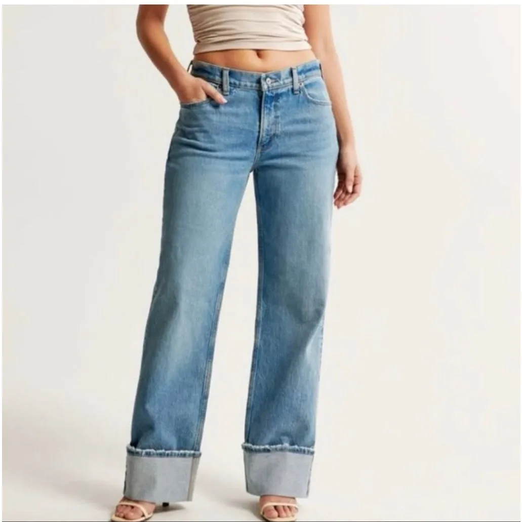 Abercrombie & Fitch Curve Love Mid Rise Baggy Jeans - Image 3