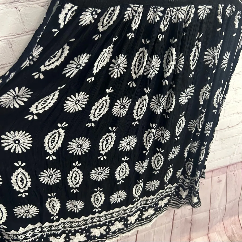 Exclusif by Whispers artsy geo printed 90s y2k rayon midi dress Medium funky White - Image 4