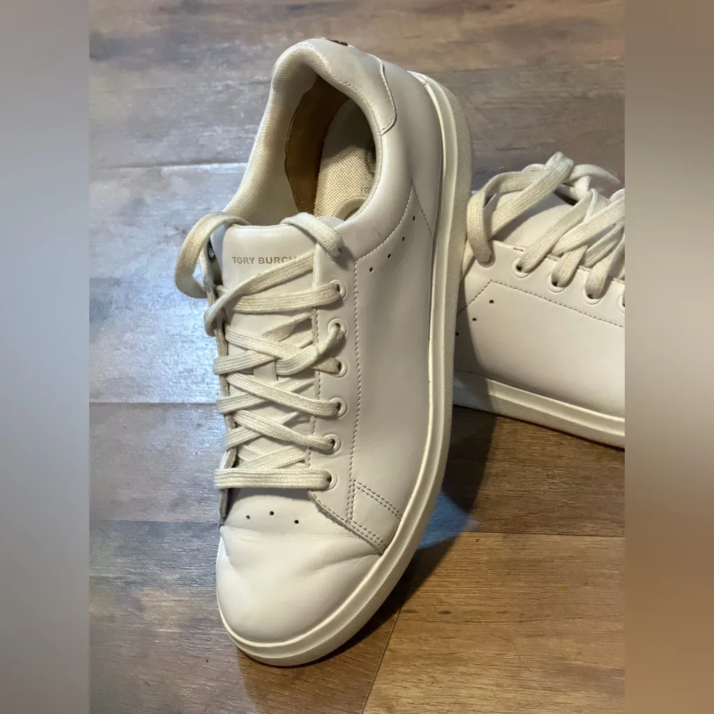 Tory Burch Women’s size 9.5 Double T Howard Court In White Leather - Image 2