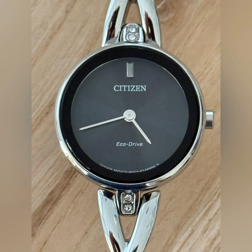 Citizen Eco-Drive Silhouette Solar Ladies Watch in Original Box Black Dial - Image 1