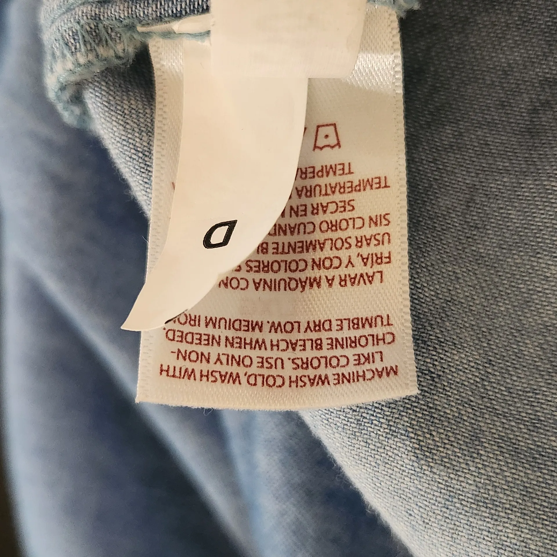 Faded Glory Blue Chambray Blouse with Ruffle Neckline Size XL 16-18 - Image 7