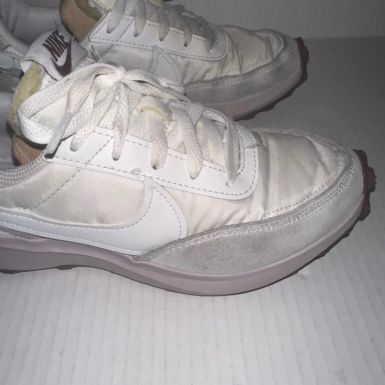 Nike Waffle Debut Shoes Womens 7.5 Summit White Beige Casual Sneakers DH9523 106 - Image 3