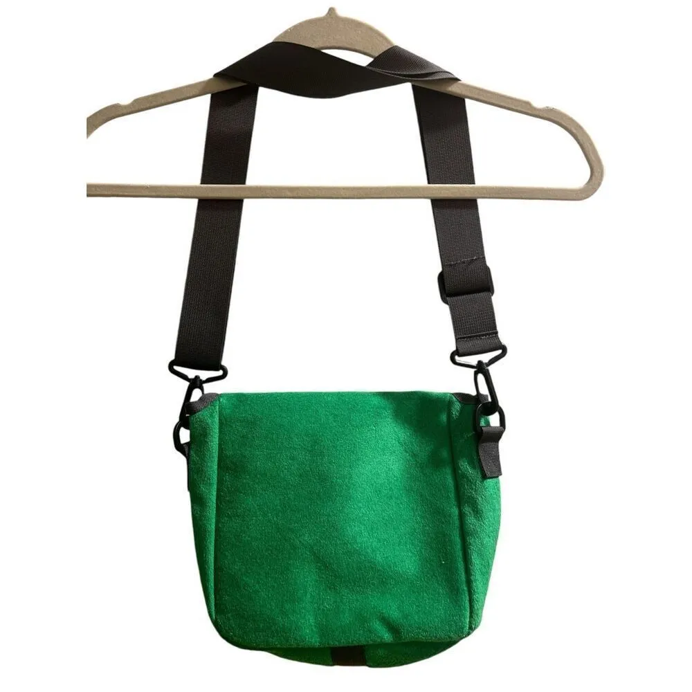 ✨WKND Skateboard Terry Shoulder Bag 'Green'✨ Green - Image 4