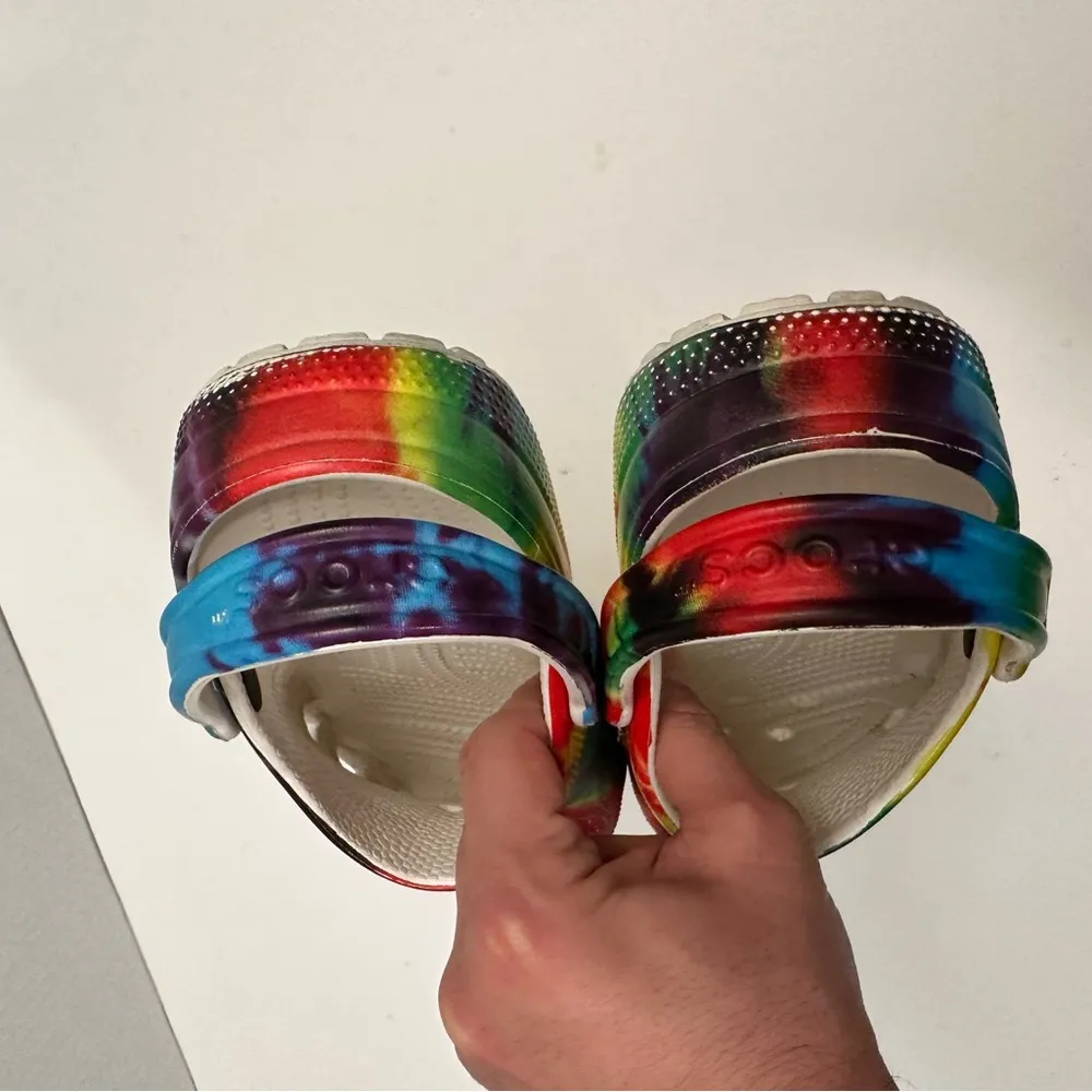 Crocs Classic Women’s Tie Dye Clogs Multicolor Water Friendly Lightweight Sz 7.0 - Image 6