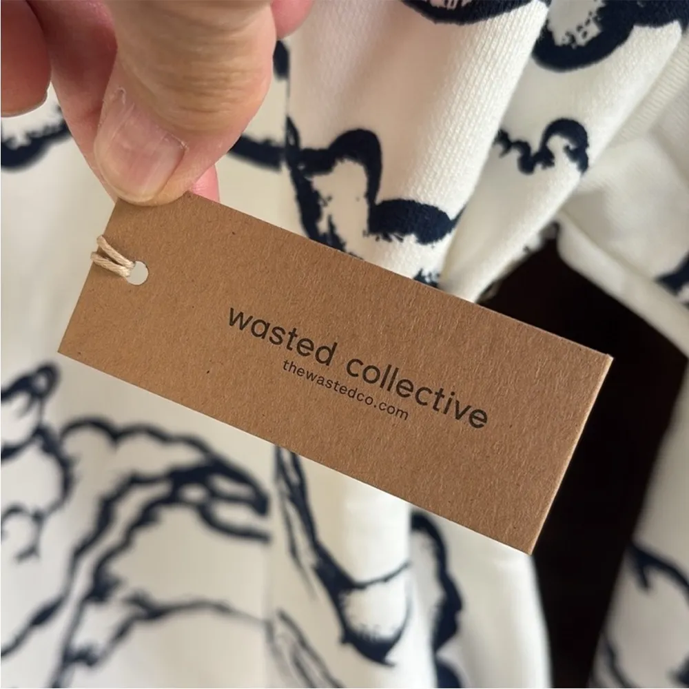 NWT Wasted Collective Cloud Sweatshirt Generous Small - Image 8