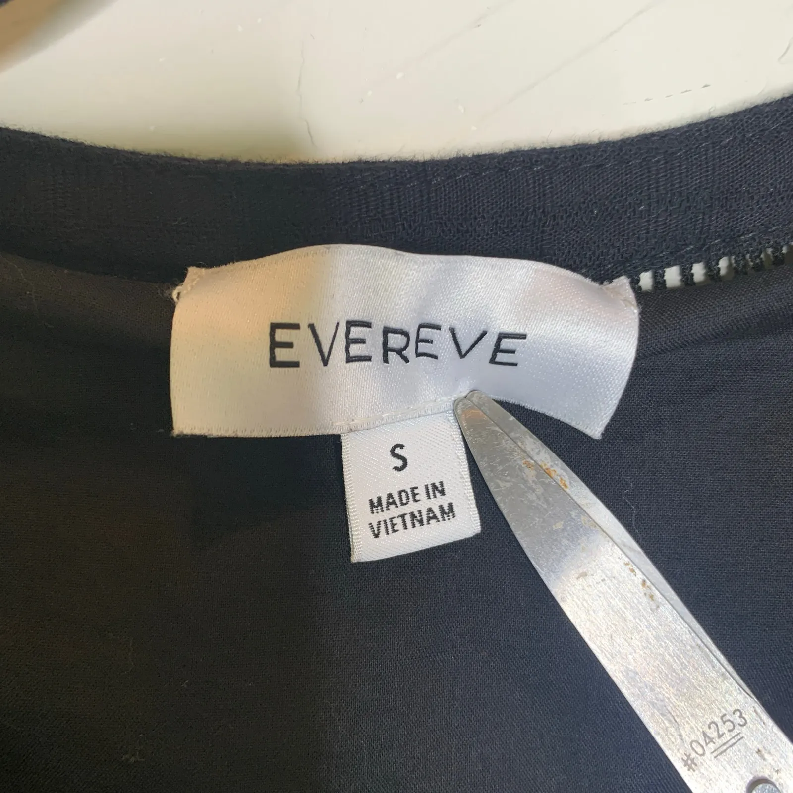 EVEREVE Black Cotton Dress Pleat Front Bodice V Neck  Flutter Sleeve Sz Small - Image 7