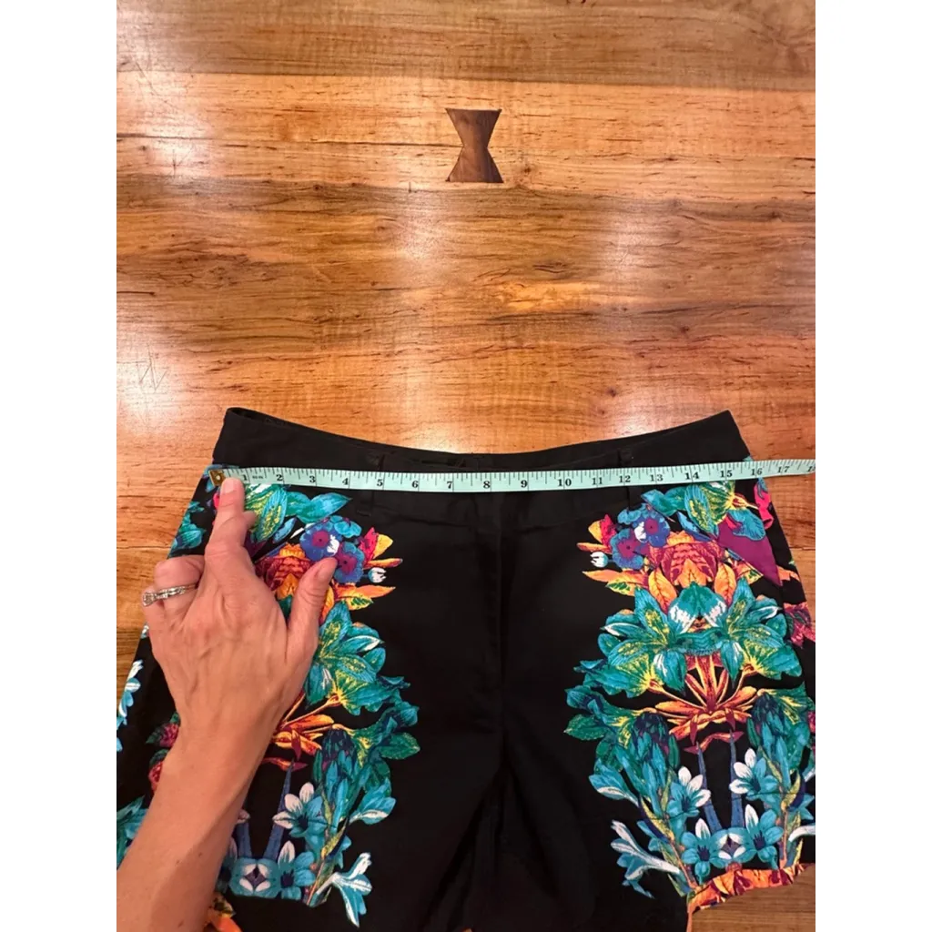 Women's Nicole by Nicole Miller Black Floral Print Shorts Size 4 - Image 4