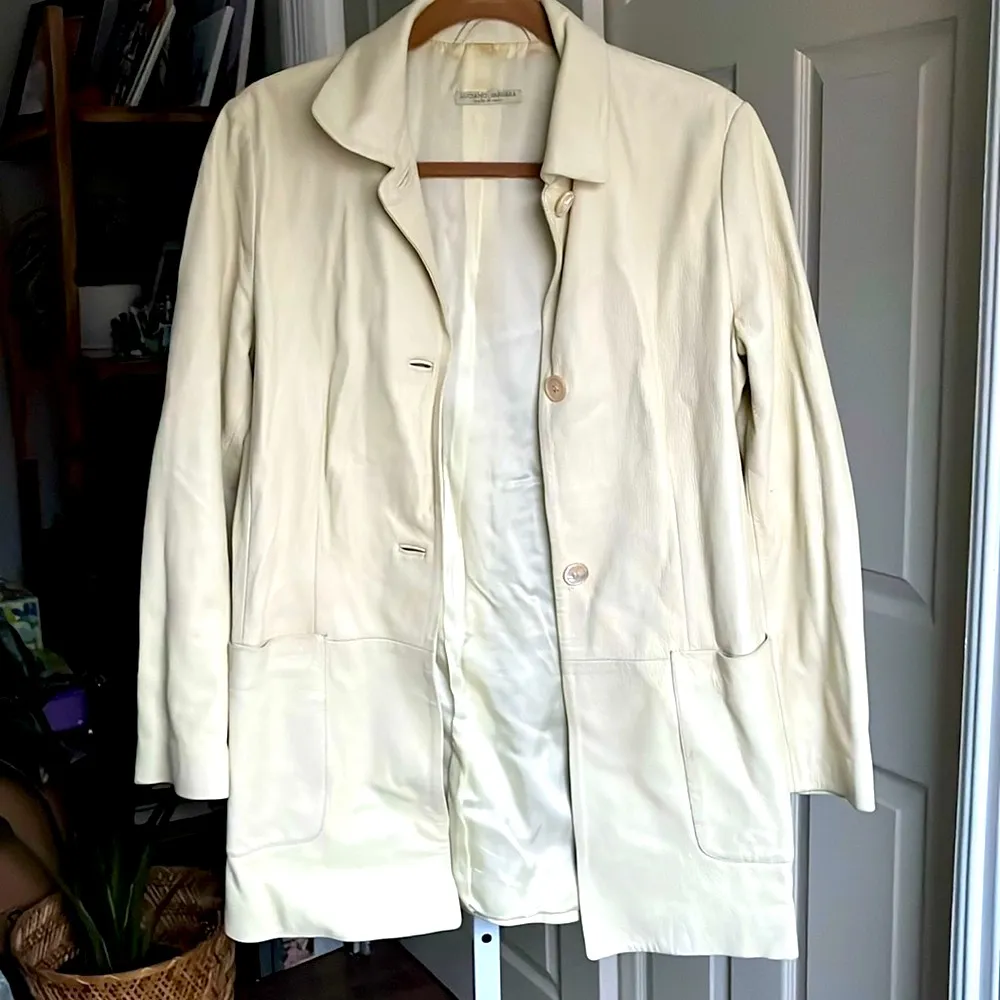 Luciano Barbera White Leather Italian luxury Jacket Size 42 - Image 2