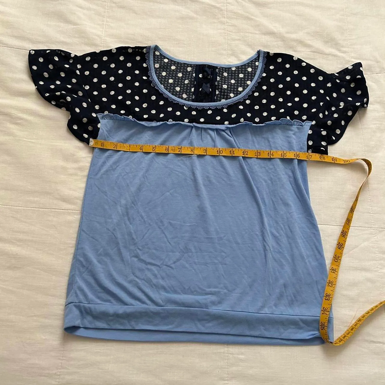 Axes Femme Blue black and white polka dot top short sleeve blouse Size medium - Image 5