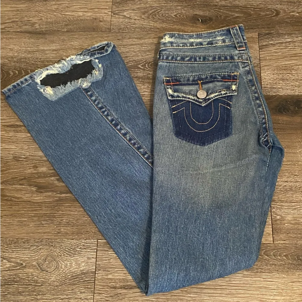 True Religion 90’s Vintage Low Rise Ripped Flare Denim Jeans Size 26 - Image 9