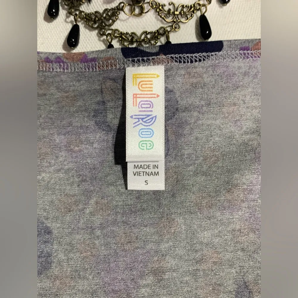 Lularoe Classic T Disney Minnie Mouse Top - Image 10