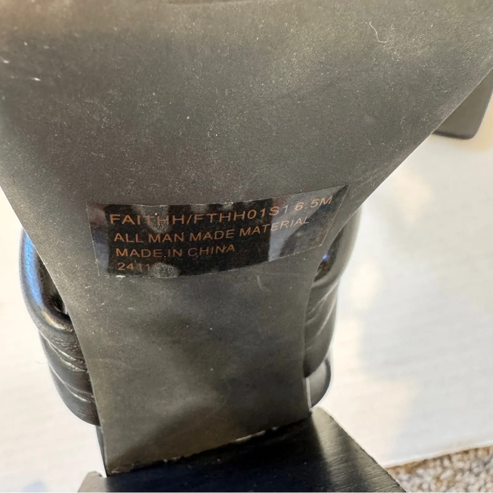 Steve Madden Black Faux Leather Square Toe Heels Women’s 6.5 Sandals Chunky Fall - Image 5