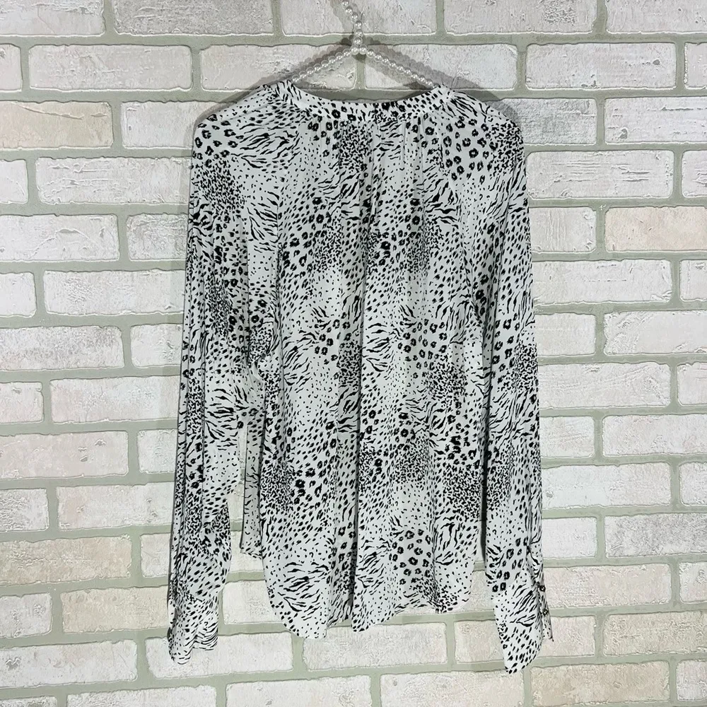 Joie Shauna Animal Print Long Sleeve Blouse in Porcelain Size M - Image 5