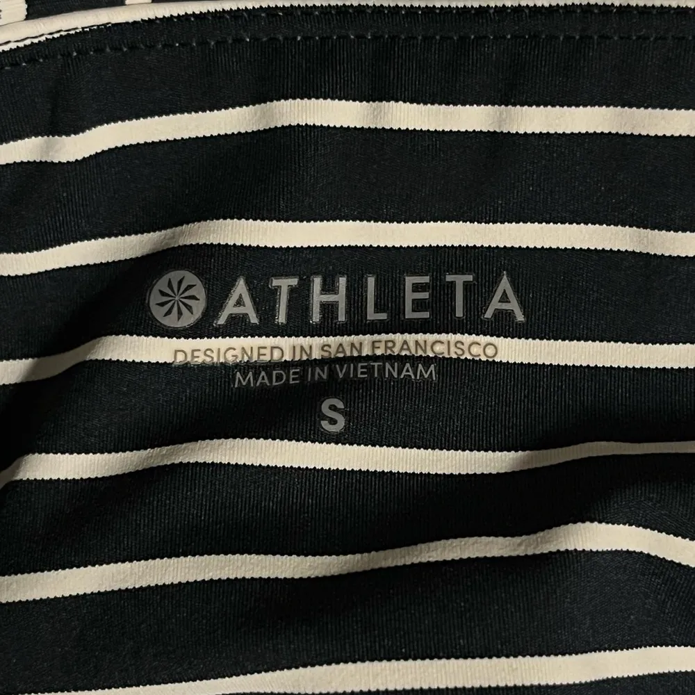 Athleta contender high rise striped leggings with pockets small - Image 10
