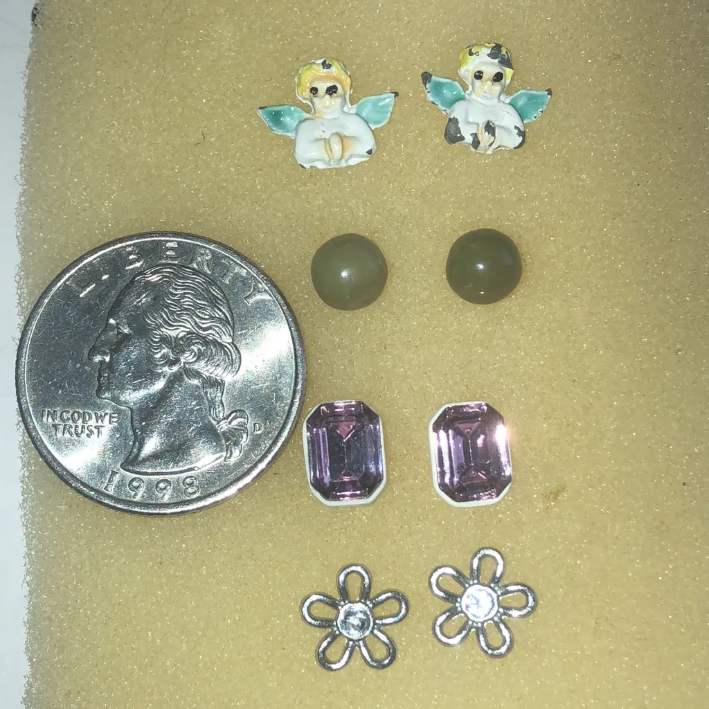 Set of Four Pairs of Vintage Boho Floral Stud Earrings Yellow - Image 5