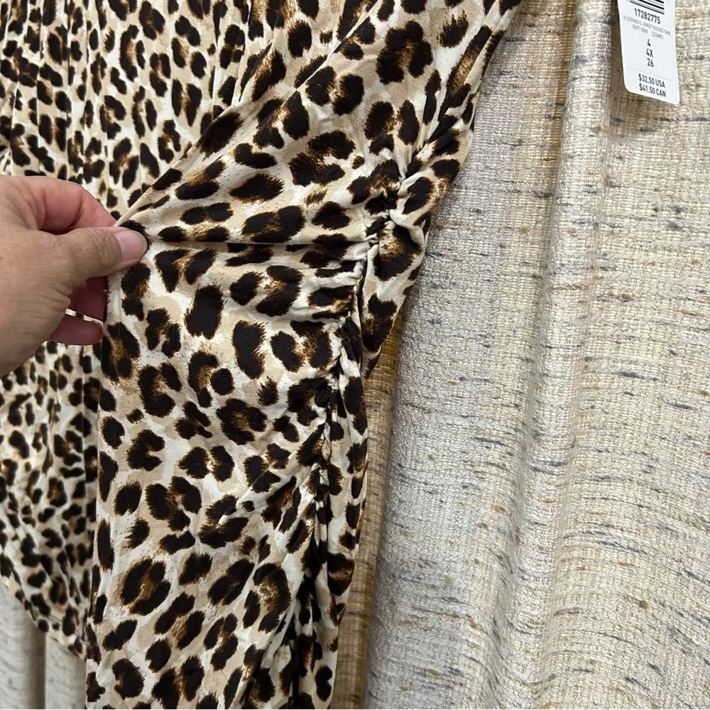 Torrid Super Soft Double Scoop Neck Ruched Leopard Print Tank - 4X - Image 3