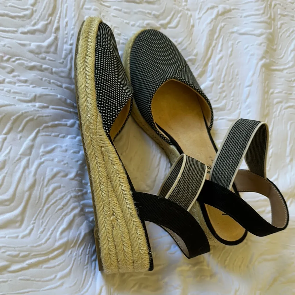 Life Stride Andre Assous Black Women's Sandals - Image 2