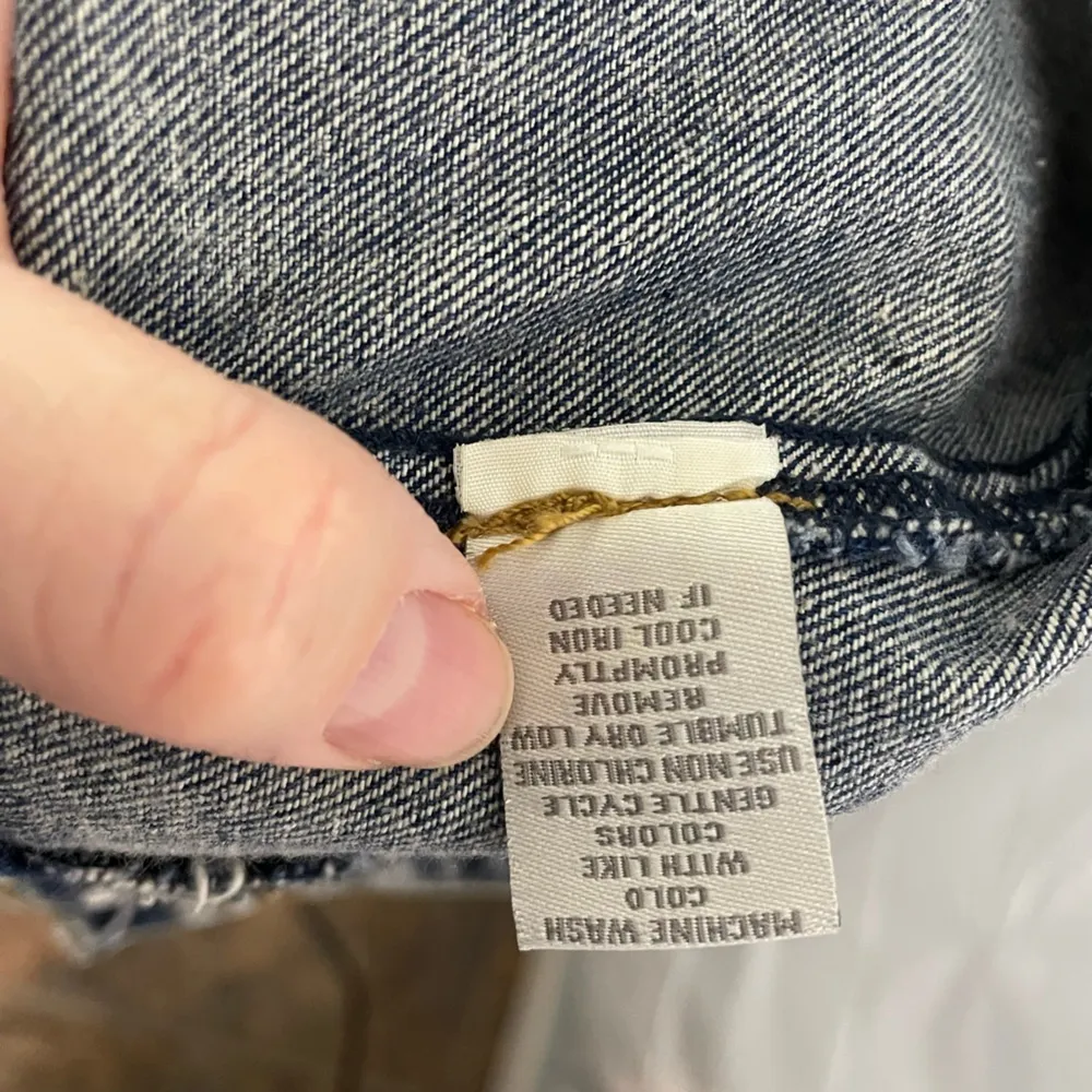 Distressed denim vest size small‎ - Image 6