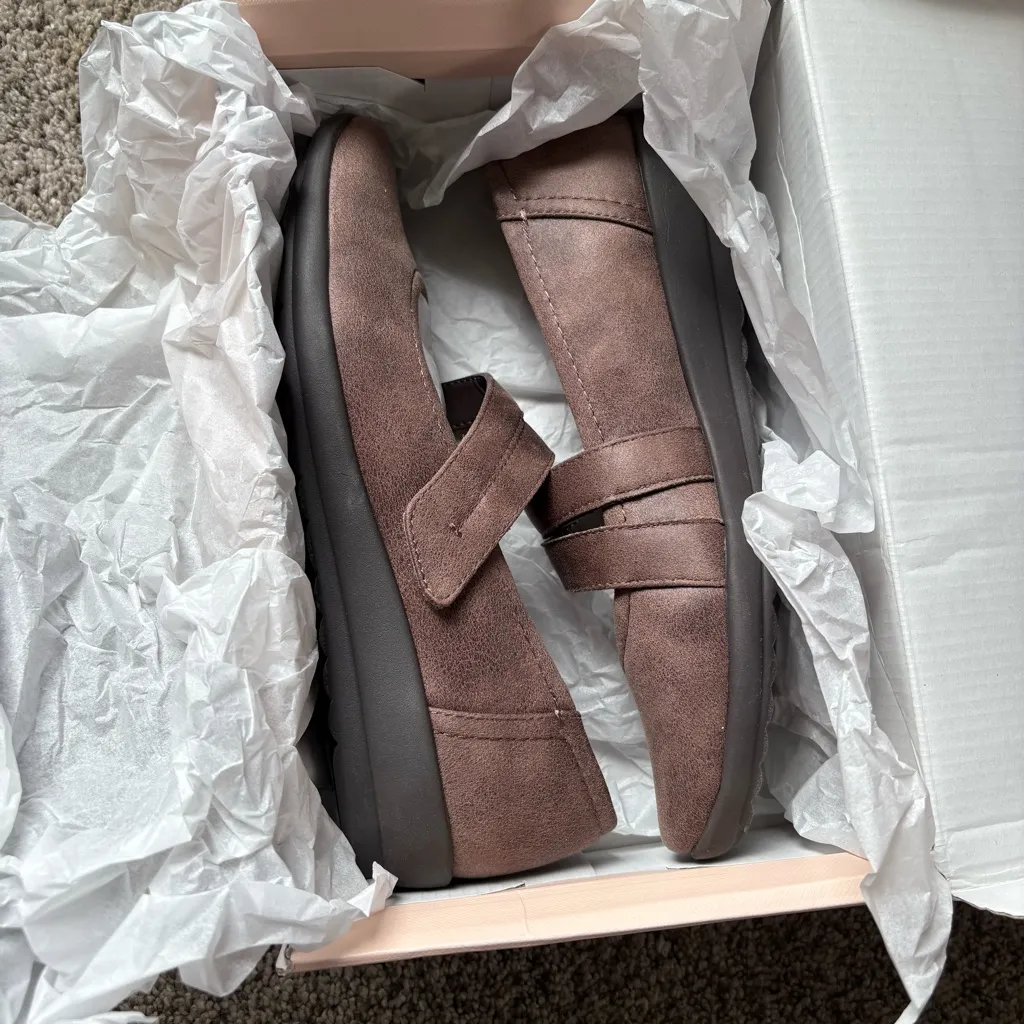 New in Box Easy Spirit Women's Aranza Mary Jane Flat | Size: 8 Narrow - Image 2