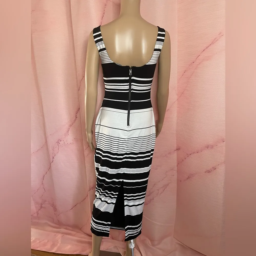 💙AKIRA Black and White Stretch Maxi Dress, Large - Image 4