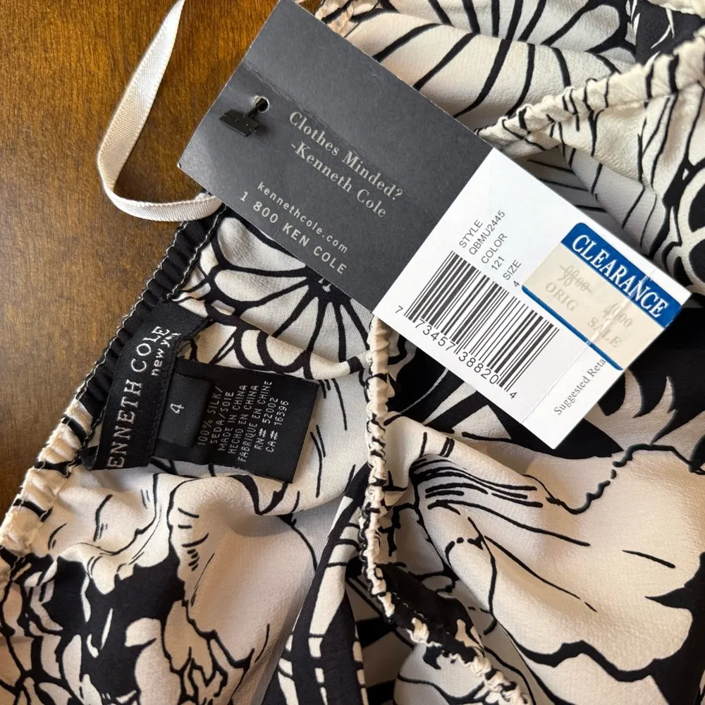 Vintage Kenneth Cole One-Shoulder Silk floral top with Bell Sleeve, Sz 4 - Image 7