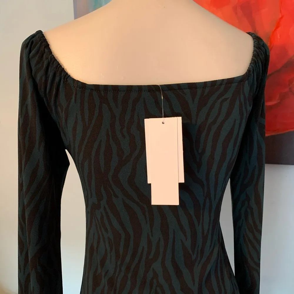 All in Favor size S Small New NWT animal dress - Image 6