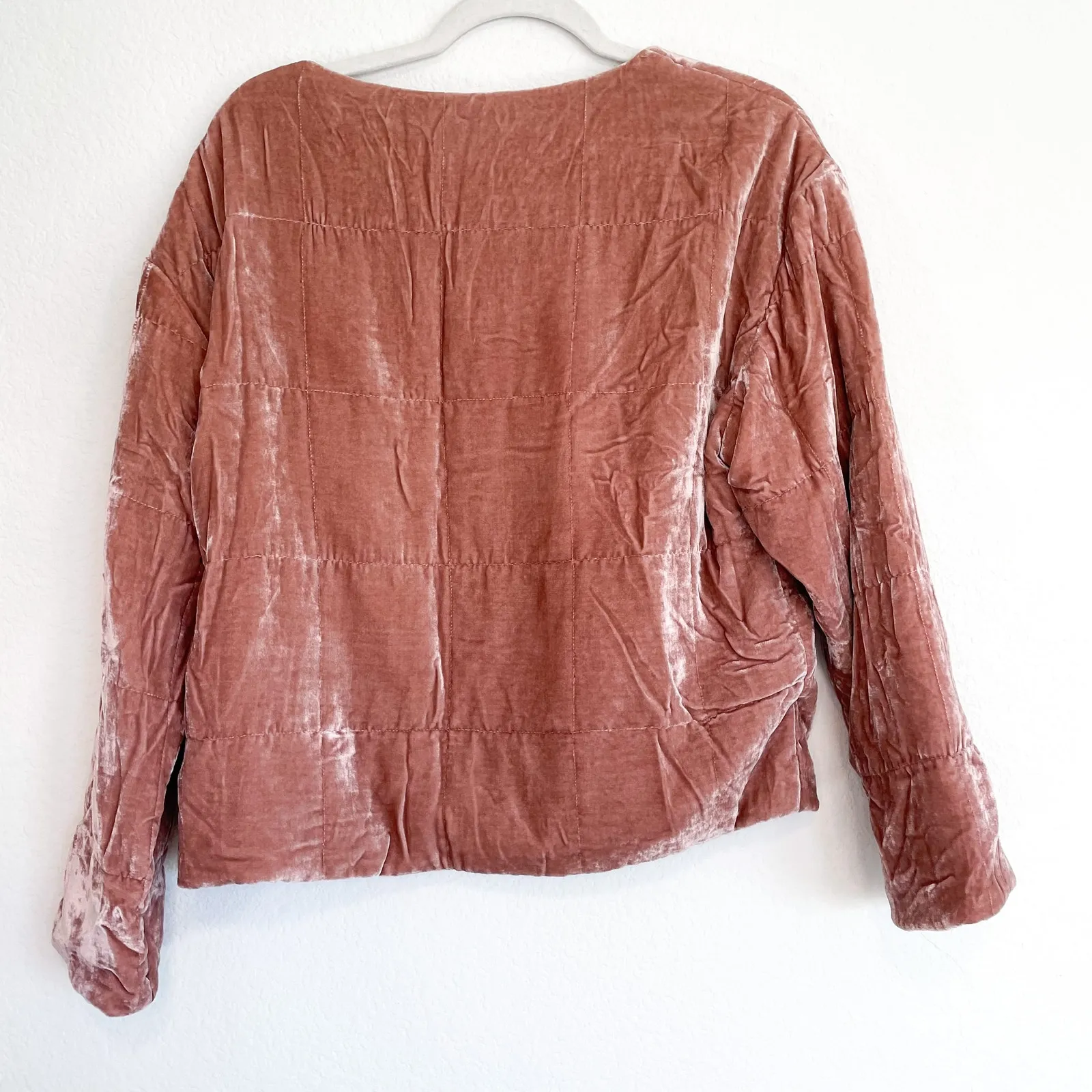 TELA Tortellino Dusty Rose Pink Quilted Velvet Long Sleeve Top - Image 10